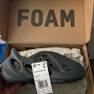 Kids Yeezy Foam Runners